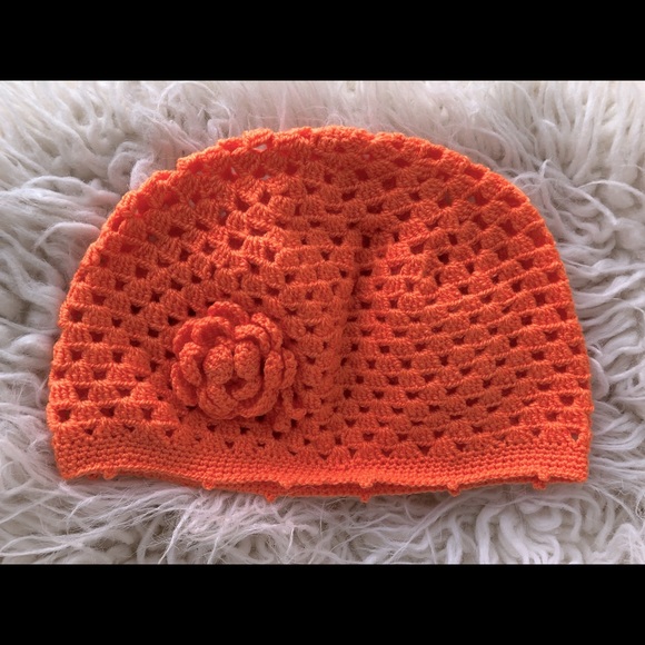 Crocheted hat - Picture 5 of 5
